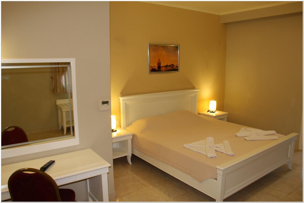Sfáka Agelia Beach Hotel מראה חיצוני תמונה